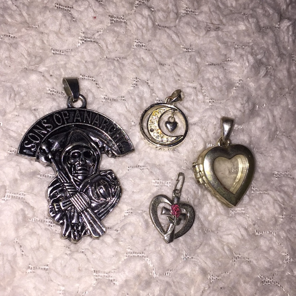 Necklace pendants
